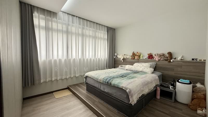 21 Holland Drive HDB Flat For Sale at S$ 1,100,000 | PropertyGuru Singapore - Bedroom
