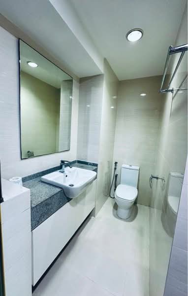 Woodsvale, 1 Woodlands Drive 72, 3 Bedrooms, 1,292 sqft, Condominium For Rent, by Rachel Tan, 500058256 - Bathroom - PropertyGuru.com.sg