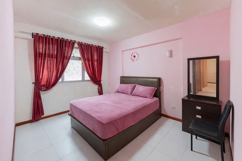 780E Woodlands Crescent HDB Flat For Sale at S$ 528,888 | PropertyGuru Singapore - Bedroom