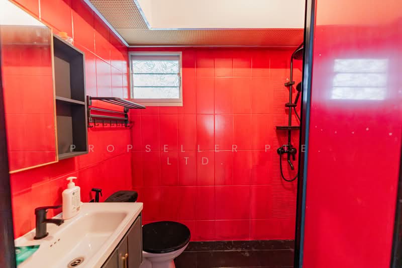 780E Woodlands Crescent HDB Flat For Sale at S$ 528,888 | PropertyGuru Singapore - Bathroom