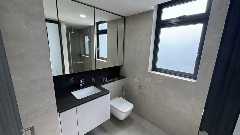 Sky Eden @ Bedok, 1 Bedok Central, 3 Bedrooms, 893 sqft, Condominium For Rent, by Kenny Ang, 500058275 - Bathroom - PropertyGuru.com.sg