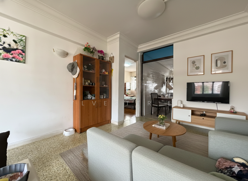 432 Ang Mo Kio Avenue 10 HDB Flat For Sale at S$ 550,000 | PropertyGuru Singapore - Living Room
