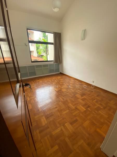 Sommerville Park Cluster House For Sale at S$ 5,988,888 | PropertyGuru Singapore - Bedroom 3