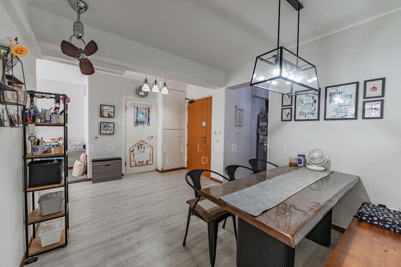 220C Sumang Lane HDB Flat For Sale at S$ 600,000 | PropertyGuru Singapore - Dining Room