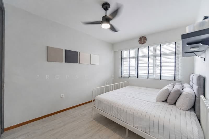 220C Sumang Lane HDB Flat For Sale at S$ 600,000 | PropertyGuru Singapore - Bedroom