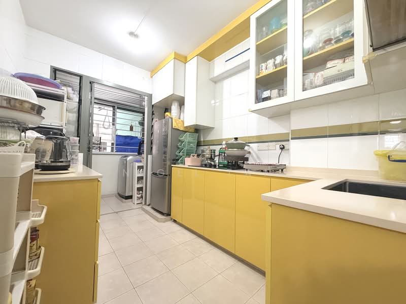 676A Punggol Drive HDB Flat For Sale at S$ 730,000 | PropertyGuru Singapore - Kitchen