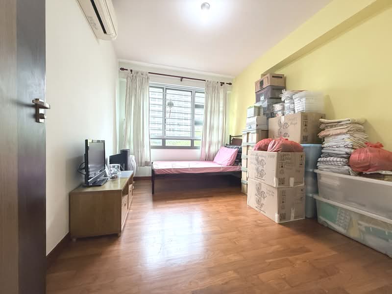 676A Punggol Drive HDB Flat For Sale at S$ 730,000 | PropertyGuru Singapore - Bedroom