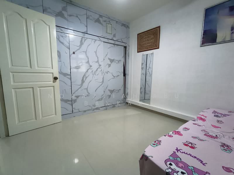 Master room second angle