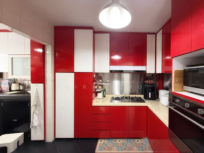 452 Choa Chu Kang Avenue 4 HDB Flat For Sale at S$ 550,000 | PropertyGuru Singapore - Kitchen