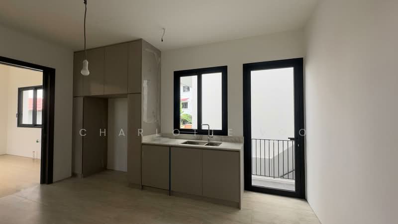 💎TOP Brand New, A Rare District 10 Trophy Residence❤️Architectural Masterpiece. Mount Sinai Estate Detached House For Sale at S$ 19,800,000 | PropertyGuru Singapore - Kitchen