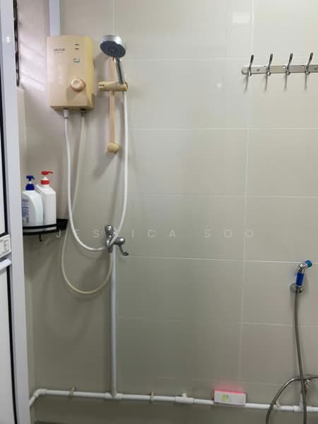 421 Pasir Ris Drive 6, 421 Pasir Ris Drive 6, Room Rental, 113 sqft, HDB Flat For Rent, by Jessica Soo, 500058409 - Bathroom - PropertyGuru.com.sg