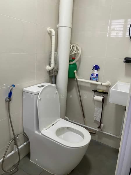 421 Pasir Ris Drive 6, 421 Pasir Ris Drive 6, Room Rental, 113 sqft, HDB Flat For Rent, by Jessica Soo, 500058409 - Bathroom - PropertyGuru.com.sg