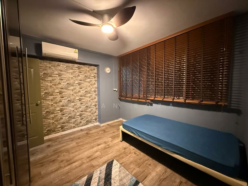 284 Choa Chu Kang Avenue 3, 284 Choa Chu Kang Avenue 3, 3 Bedrooms, 1,119 sqft, HDB Flat For Rent, by Aiman Roza, 500058431 - Bedroom - PropertyGuru.com.sg