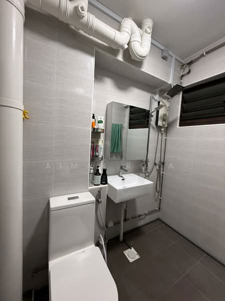 284 Choa Chu Kang Avenue 3, 284 Choa Chu Kang Avenue 3, 3 Bedrooms, 1,119 sqft, HDB Flat For Rent, by Aiman Roza, 500058431 - Bathroom - PropertyGuru.com.sg