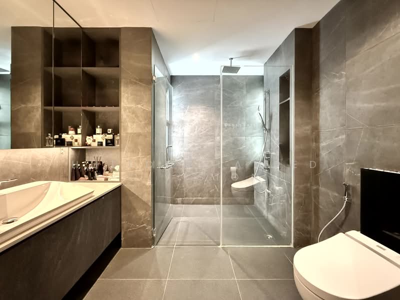 Post-A&A Spacious 2.5 Sty Semi-Detached Near Serangoon MRT & Lor Chuan MRT Semi-Detached House For Sale at S$ 7,680,000 | PropertyGuru Singapore - Bathroom