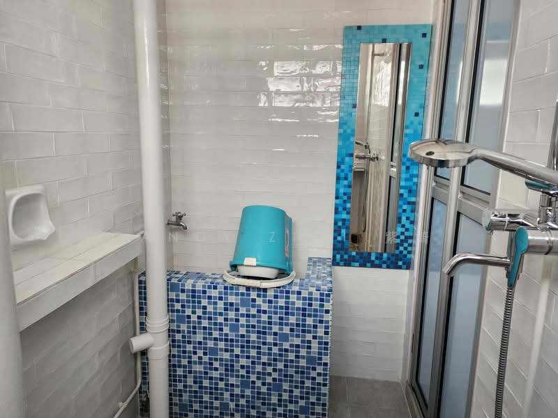 660 Hougang Avenue 8 HDB Flat For Sale at S$ 680,000 | PropertyGuru Singapore - Bathroom