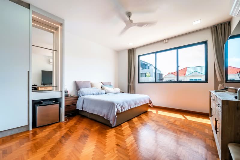 Renovated Inter Terrace With Home Lift At Guan Soon Terrace Estate Terraced House For Sale at S$ 5,180,000 | PropertyGuru Singapore - Bedroom
