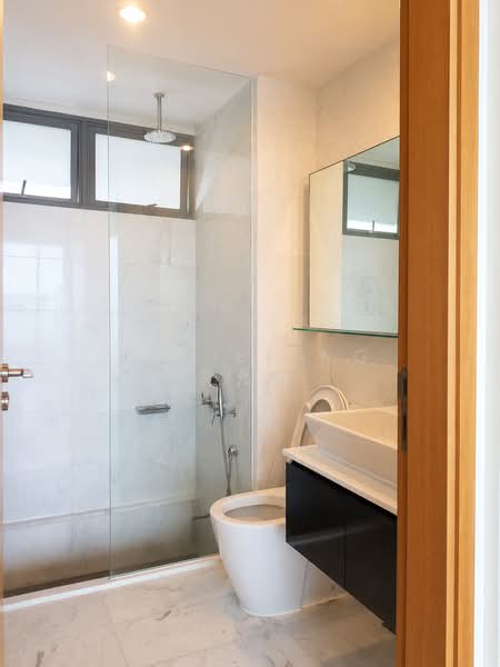 Centro Residences, 59 Ang Mo Kio Avenue 8, 3 Bedrooms, 1,356 sqft, Condominium For Sale, by Javier Ng 黄允健, 500058461 - Bathroom - PropertyGuru.com.sg