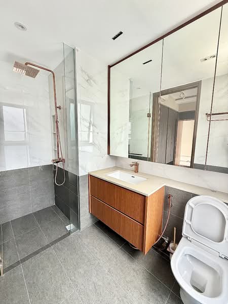 Bartley Ridge, 36 Mount Vernon Road, 2 Bedrooms, 764 sqft, Condominium For Rent, by Kuanyee Goh, 500058463 - Bathroom - PropertyGuru.com.sg