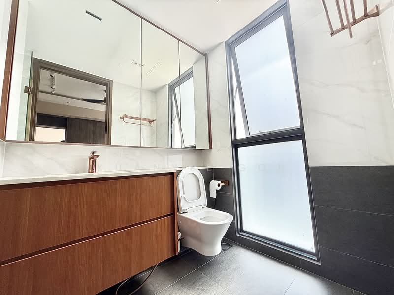 Bartley Ridge, 36 Mount Vernon Road, 2 Bedrooms, 764 sqft, Condominium For Rent, by Kuanyee Goh, 500058463 - Bathroom - PropertyGuru.com.sg