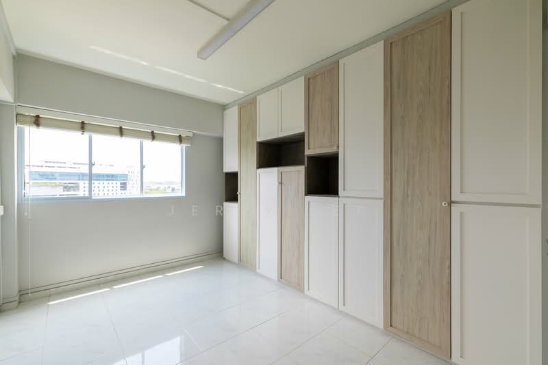 218 Ang Mo Kio Avenue 1 HDB Flat For Sale at S$ 580,000 | PropertyGuru Singapore - Common room