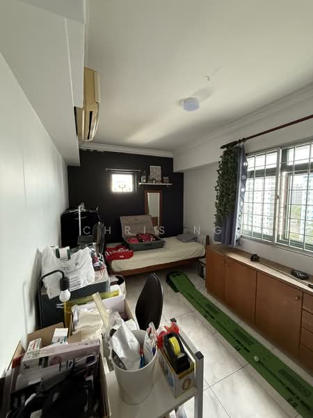 464 Choa Chu Kang Avenue 4, 464 Choa Chu Kang Avenue 4, 3 Bedrooms, 1,323 sqft, HDB Flat For Sale, by Chris Ng, 500058468 - Bedroom - PropertyGuru.com.sg