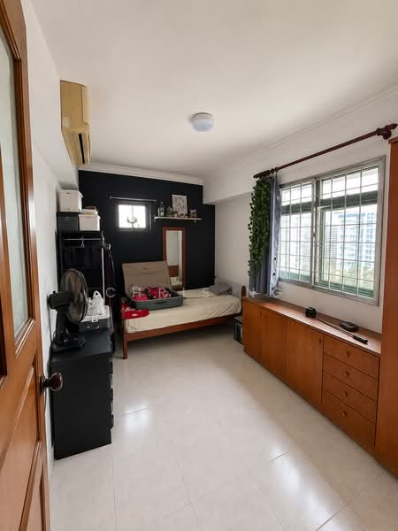 464 Choa Chu Kang Avenue 4, 464 Choa Chu Kang Avenue 4, 3 Bedrooms, 1,323 sqft, HDB Flat For Sale, by Chris Ng, 500058468 - Bedroom 2 - PropertyGuru.com.sg