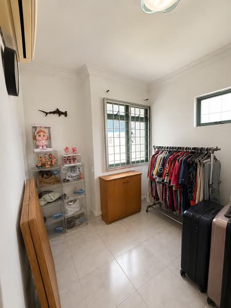 464 Choa Chu Kang Avenue 4, 464 Choa Chu Kang Avenue 4, 3 Bedrooms, 1,323 sqft, HDB Flat For Sale, by Chris Ng, 500058468 - Study Room - PropertyGuru.com.sg