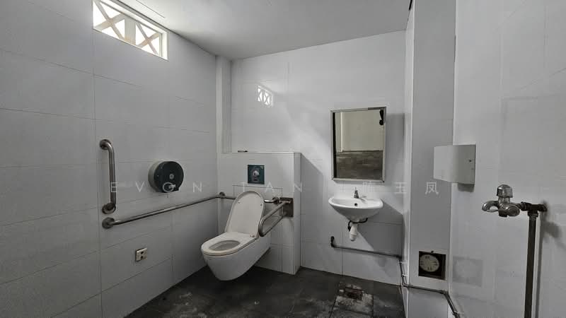 ✨ Two x Two-Storey Side-by-Side Whole Shophouses, Geylang Road | Guillemard Road | Sims Avenue, 4,669 sqft, Shop / Shophouse For Rent, by Evon Tan 陈玉凤, 500058470 - Bathroom - CommercialGuru.com.sg