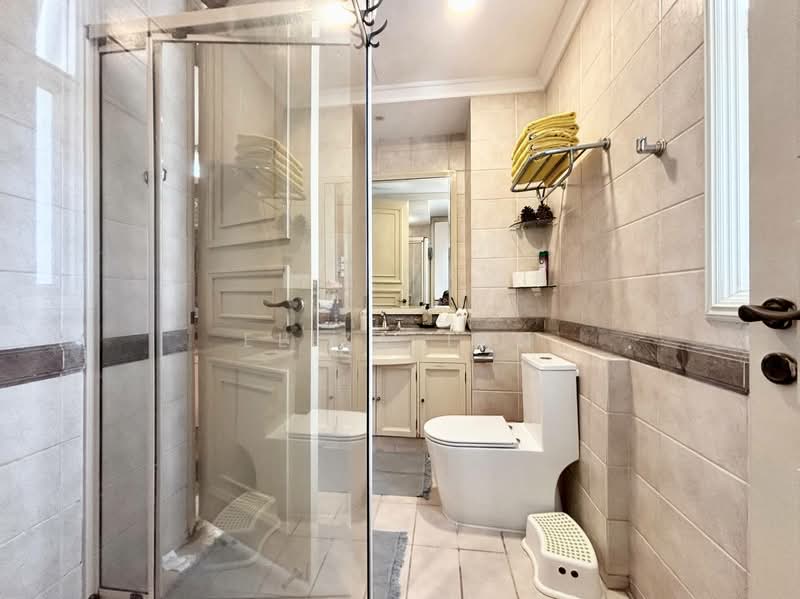 Holland Grove Detached House For Sale at S$ 4,800,000 | PropertyGuru Singapore - Bathroom