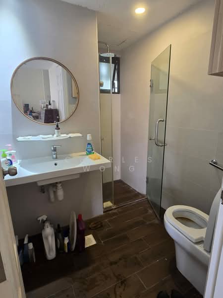 The Hacienda Condominium For Sale at S$ 2,500,000 | PropertyGuru Singapore - Bathroom