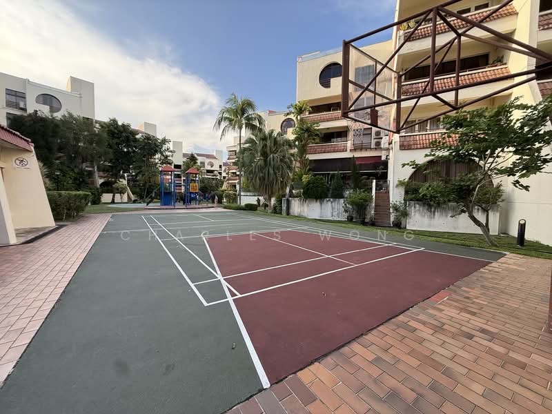 The Hacienda, 1 Hacienda Grove, 2 Bedrooms, 1,206 sqft, Condominium For Sale, by CHARLES WONG, 500058489 - Basket Ball & Badminton Court - PropertyGuru.com.sg