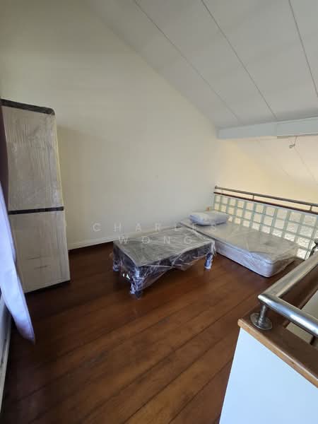 The Hacienda, 1 Hacienda Grove, 2 Bedrooms, 1,206 sqft, Condominium For Sale, by CHARLES WONG, 500058489 - Attic - PropertyGuru.com.sg