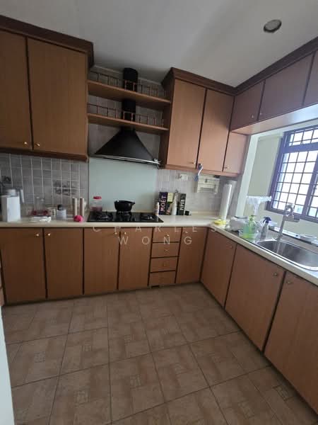 The Hacienda, 1 Hacienda Grove, 2 Bedrooms, 1,206 sqft, Condominium For Sale, by CHARLES WONG, 500058489 - Kitchen - PropertyGuru.com.sg