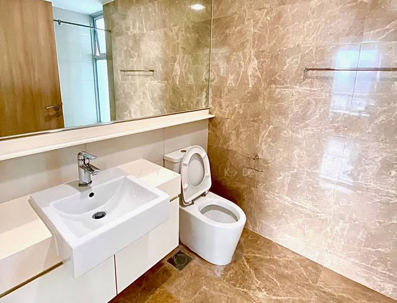 The Scala @ Lorong Chuan Condominium For Sale at S$ 1,830,000 | PropertyGuru Singapore - Bathroom