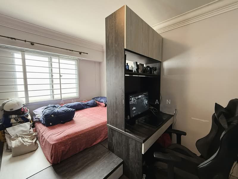 101 Pasir Ris Street 12 HDB Flat For Sale at S$ 900,000 | PropertyGuru Singapore - Bedroom