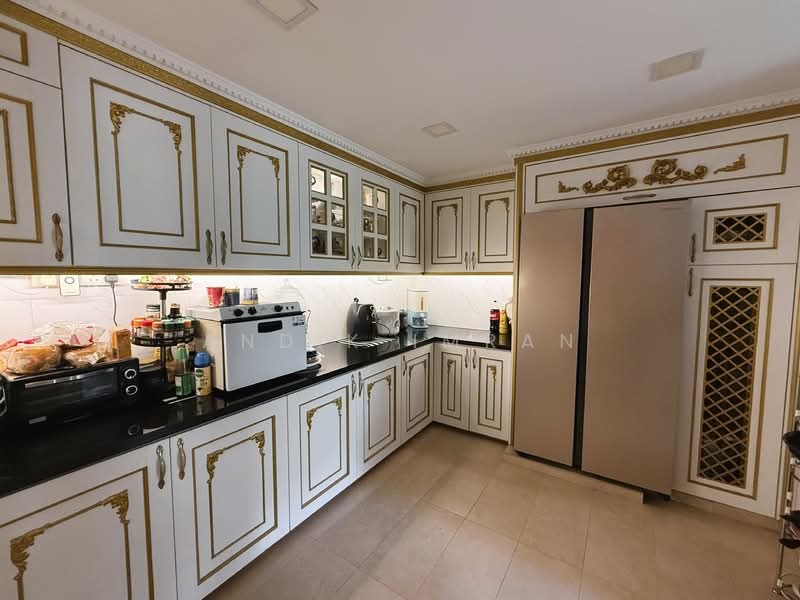 101 Pasir Ris Street 12 HDB Flat For Sale at S$ 900,000 | PropertyGuru Singapore - Kitchen