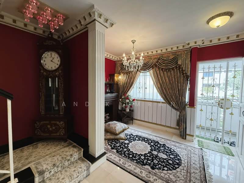 101 Pasir Ris Street 12 HDB Flat For Sale at S$ 900,000 | PropertyGuru Singapore - Living Room