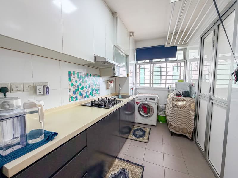 467B Fernvale Link HDB Flat For Sale at S$ 395,000 | PropertyGuru Singapore - Kitchen