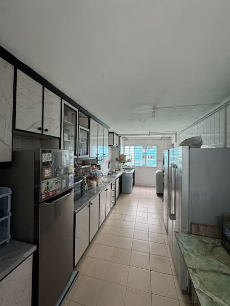 175 Woodlands Street 13 HDB Flat For Sale at S$ 700,000 | PropertyGuru Singapore