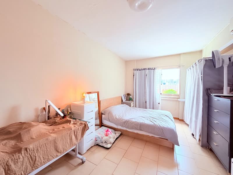 9 Jalan Rumah Tinggi HDB Flat For Sale at S$ 849,000 | PropertyGuru Singapore - Bedroom