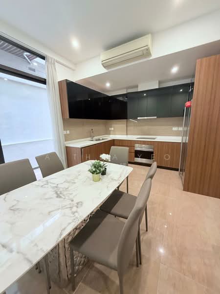 Eleven @ Holland, 11 Holland Link, 5 Bedrooms, 3,735 sqft, Cluster House For Rent, by Anthea Yeo 杨丽娇, 500058531 - Kitchen - PropertyGuru.com.sg