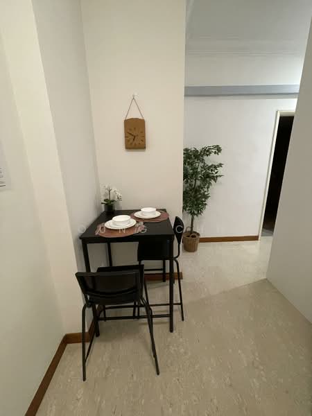 La Crystal, 160 Killiney Road, Room Rental, 200 sqft, Condominium For Rent, by Young Chng, 500058542 - Dining Room - PropertyGuru.com.sg