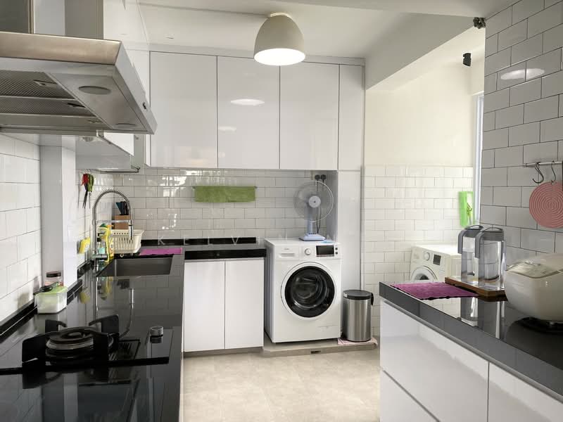 14 Marine Terrace HDB Flat For Sale at S$ 1,020,000 | PropertyGuru Singapore - Kitchen