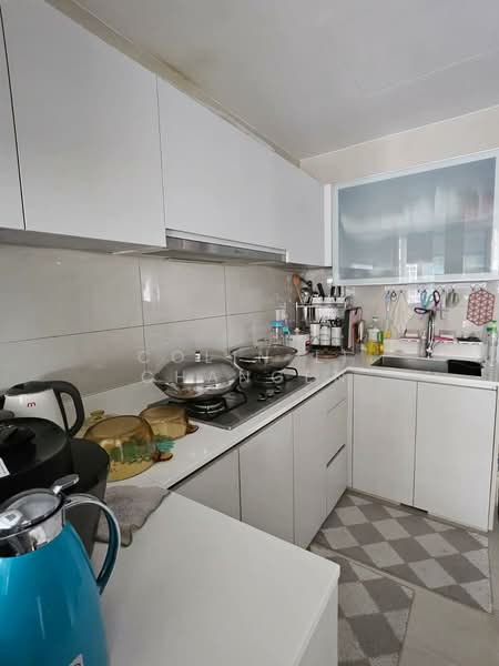 The Vales Executive Condominium For Sale at S$ 1,848,000 | PropertyGuru Singapore - Kitchen