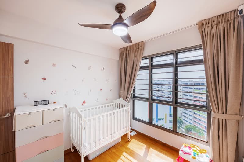 348D Yishun Avenue 11 HDB Flat For Sale at S$ 799,000 | PropertyGuru Singapore - Common room 1