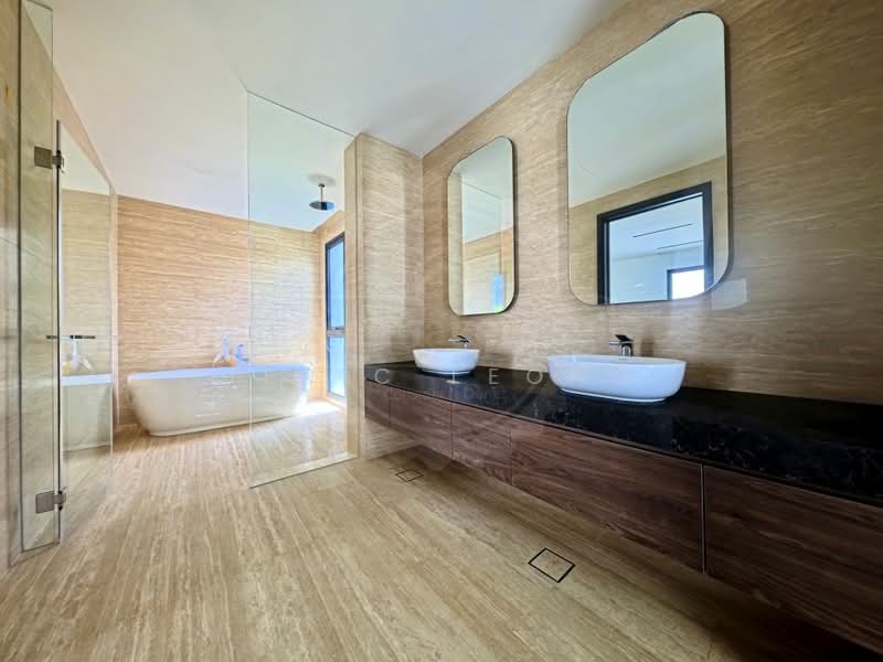 ❤️ DEALMAKERS ✨ D10 | BRAND NEW DETACHED Detached House For Sale at S$ 19,800,000 | PropertyGuru Singapore - Bathroom