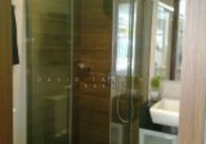 Prestige Heights Apartment For Sale at S$ 1,080,000 | PropertyGuru Singapore - Bathroom