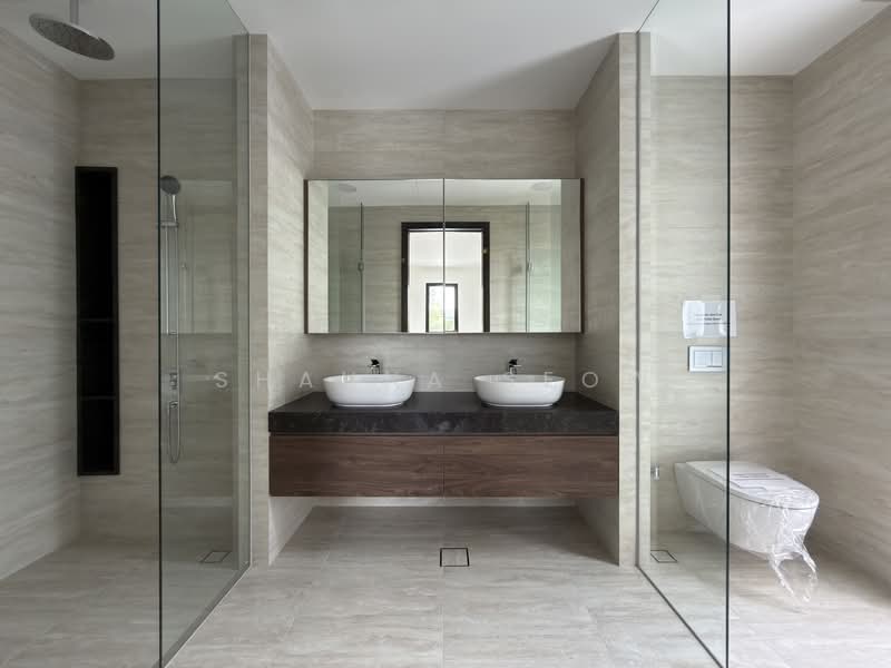 Brand New D10 Detached ❤️ Walk to Henry Park Primary, Grove Drive, 5 Bedrooms, 12,109 sqft, Detached House For Sale, by Shauna Seow, 500058621 - Bathroom - PropertyGuru.com.sg