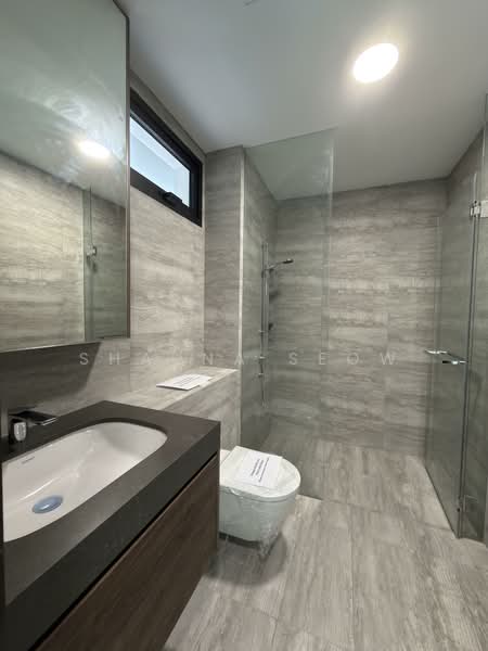 Brand New D10 Detached ❤️ Walk to Henry Park Primary, Grove Drive, 5 Bedrooms, 12,109 sqft, Detached House For Sale, by Shauna Seow, 500058621 - Bathroom - PropertyGuru.com.sg